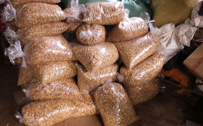 Gần 6 tấn hạt điều kém chất lượng, bị thải loại cho gia súc được phù phép thành thương hiệu hạt điều Bình Phước