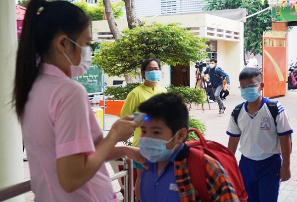 Từ ngày 2/2, TP.HCM cho học sinh nghỉ học