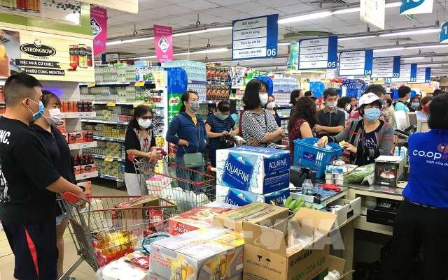 Người dân đã ý thức tốt việc đeo khẩu trang khi ra đường và nơi đông người Người dân đã ý thức tốt việc đeo khẩu trang khi ra đường và nơi đông người