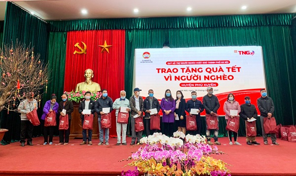 Tập đoàn TNG Holdings Vietnam trao quà Tết vì người nghèo tại huyện Phú Xuyên (Hà Nội)