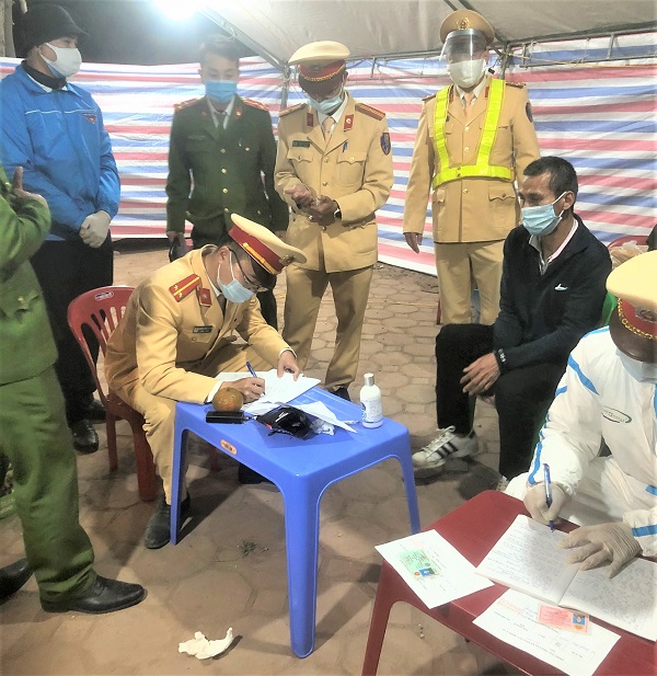 Hải Dương: Xử phạt 107 trường hợp vi phạm quy định phòng chống dịch Covid-19