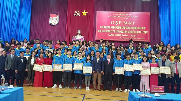 Sở Giáo dục và Đào tạo Phú Thọ gặp mặt, khen thưởng giáo viên bồi dưỡng, học sinh giỏi quốc gia