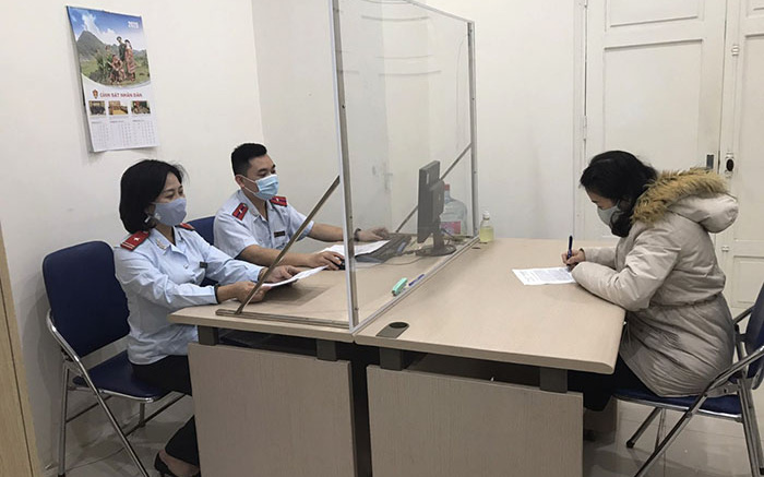 Hà Nội xử phạt 4 chủ tài khoản Facebook do đăng tin giả về dịch Covid-19