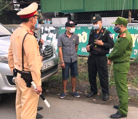 Đà Nẵng: Bắt tạm giam tài xế chở 3 người Trung Quốc nhập cảnh trái phép