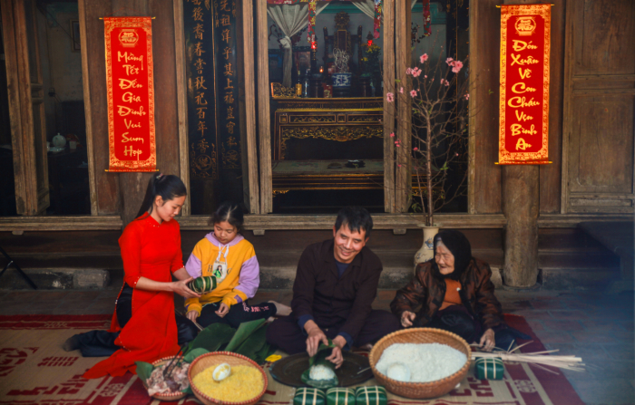 Xốn xang hương vị bánh chưng làng cổ Hùng Lô ngày Tết