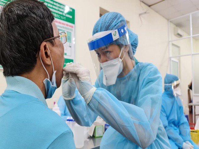 Cả nước có trên 86.000 người đón giao thừa tại các cơ sở y tế