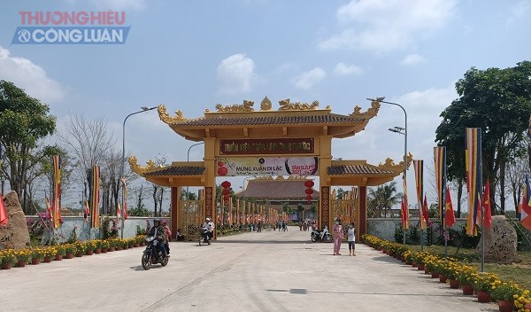 Công trình Thiền viện Trúc Lâm Bình Phước được khởi công xây dựng từ cuối năm 2017, do Quỹ từ thiện Hằng Hữu thuộc Công ty cổ phần Đại Nam tài trợ kinh phí trên 50 tỷ đồng