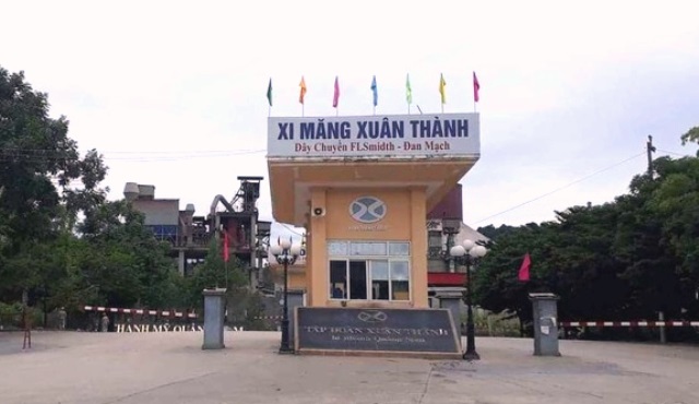 chính quyền địa phương cũng tổ chức cách ly hàng trăm công nhân khác ngay tại nhà máy xi măng Xuân Thành, tỉnh Quảng Nam.