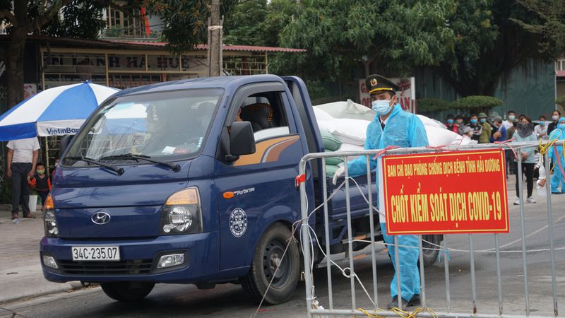 Những phương tiện nào được lưu thông qua các chốt kiểm dịch ở Hải Dương?