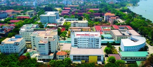 Bệnh viện Trung ương Huế- Nơi người bệnh đặt niềm tin