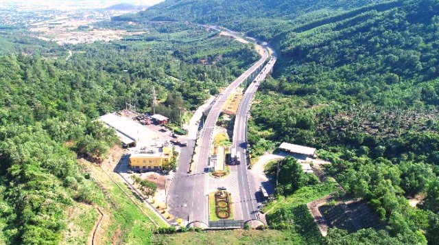 hầm Hải Vân 2 được lắp đặt thiết bị hiện đại, ứng dụng công nghệ mới ở các hạng mục như ánh sáng, camera quan sát, thông gió, PCCC&CHCN… hầm Hải Vân 2 được lắp đặt thiết bị hiện đại, ứng dụng công nghệ mới ở các hạng mục như ánh sáng, camera quan sát, thông gió, PCCC&CHCN…