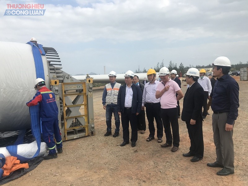 Chủ tịch UBND tỉnh Nguyễn Phi Long và các ngành chức năng của tỉnh kiểm tra tại công trường xây dựng Nhà máy Phong điện Phương Mai 1, Khu Kinh tế Nhơn Hội