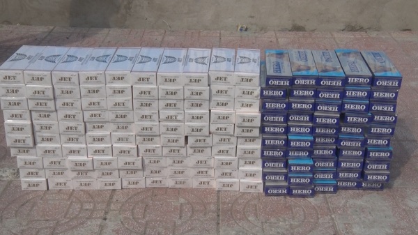 An Giang: Thu giữ 1.500 bao thuốc lá lậu được ngụy trang bằng các bọc bắp nổ