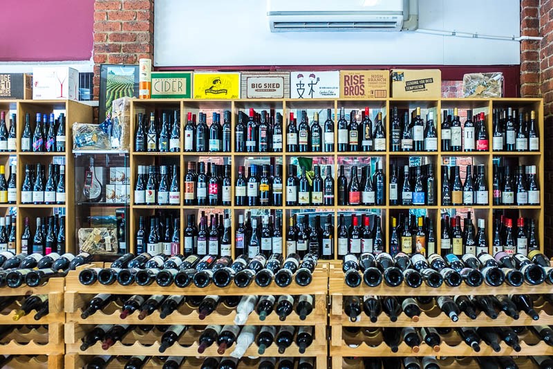 Hơn 23.000 lít rượu vang Australia bị “giam lỏng” ở Trung Quốc vì nhãn mác