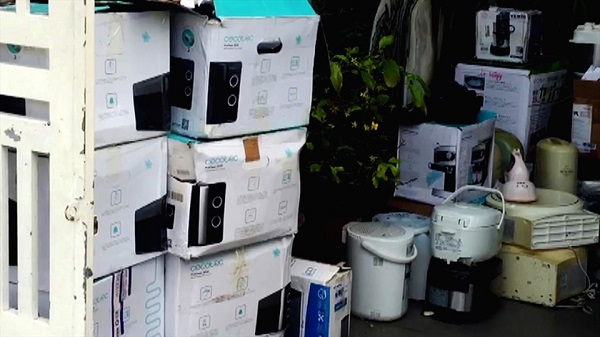 Phát hiện 2 điểm tập kết hàng hóa không rõ nguồn gốc tại An Giang