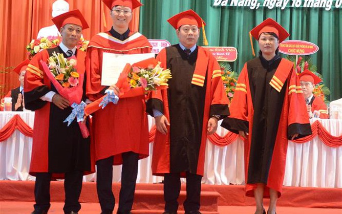 Bộ GD&ĐT cho phép bảo vệ tốt nghiệp tiến sĩ bằng hình thức trực tuyến