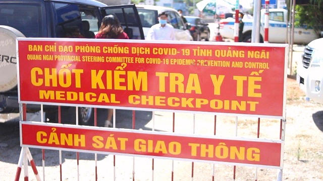 Quảng Ngãi: Tạm dừng tất cả chốt kiểm dịch