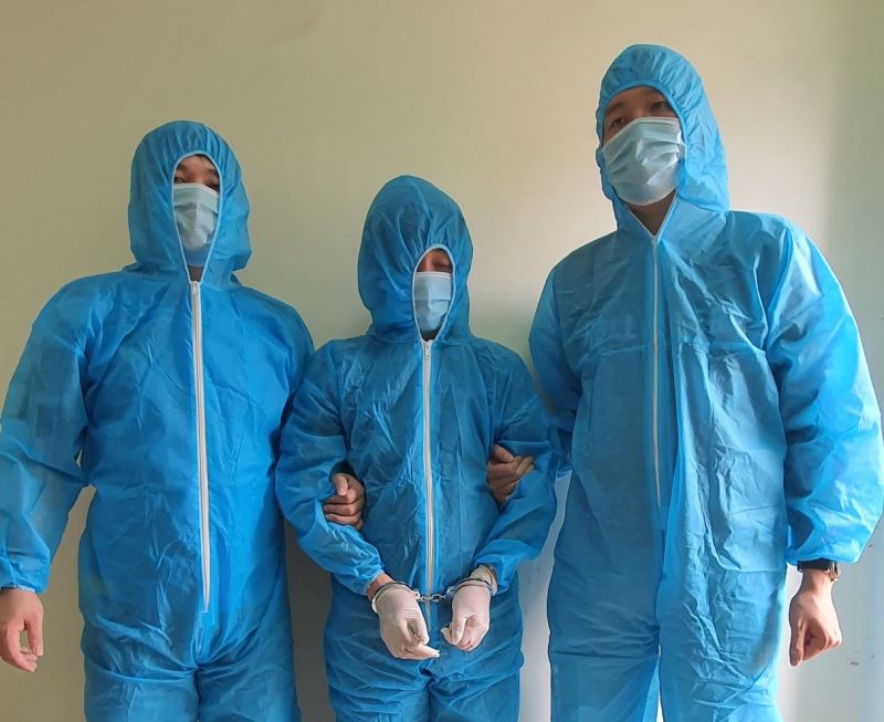 Quảng Ninh: Hai đối tượng truy nã đặc biệt ra đầu thú