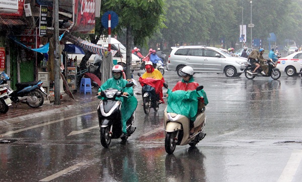 Miền Bắc tiếp tục mưa phùn gió rét vào sáng sớm do không khí lạnh tăng cường