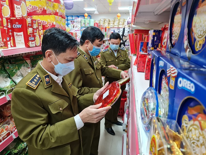Lực lượng QLTT Thái Bình tăng cường kiểm tra thị trường hàng hóa
