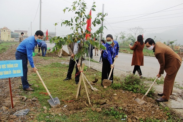 Đoàn thanh niên Thanh Hóa phối hợp đấu tranh “Nói không với thực phẩm bẩn, thực phẩm không rõ nguồn gốc xuất xứ”