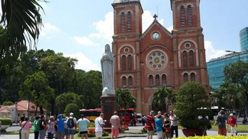 Doanh thu ngành dịch vụ, lưu trú trên địa bàn TP. Hồ Chí Minh giảm 14%