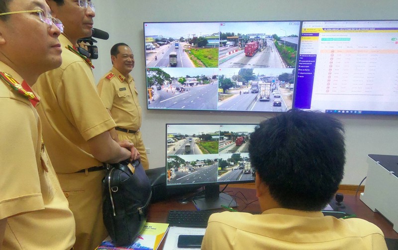Trong hơn một tháng thông qua hệ thống camera giám sát giao thông trên quốc lộ 1A, lực lượng chức năng tỉnh Bình Thuận đã phát hiện 4.008 trường hợp vi phạm mà lỗi hầu hết đều do vi phạm tốc độ.