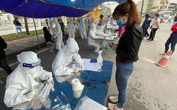 Qua khám sàng lọc, nghi ngờ một sinh viên ở Hải Dương mắc Covid-19