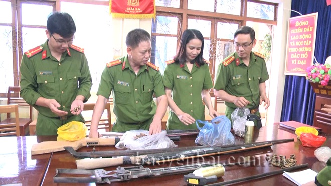 Phòng Quản lý hành chính về trật tự xã hội, Công an tỉnh Yên Bái tịch thu Số vũ khí vật liệu nổ và công cụ hỗ trợ