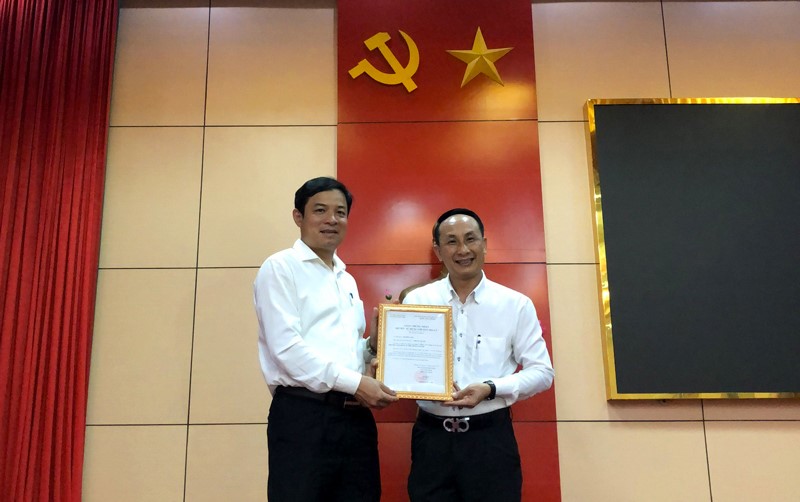 Phú Hồng Thành nhận chứng nhận sử dụng thương hiệu nhung hươu Hương Sơn
