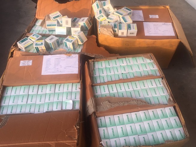 Phát hiện điểm tập kết 5.460 vỉ thuốc tây không rõ nguồn gốc, nghi nhập lậu tại An Giang
