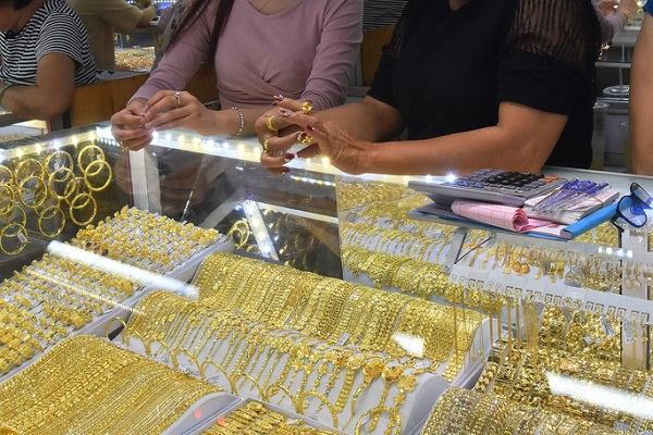 Chốt tuần, giá vàng trong nước giảm 700 nghìn đồng/lượng