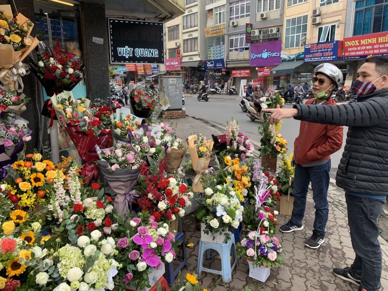Giá hoa tăng mạnh trong ngày 8/3
