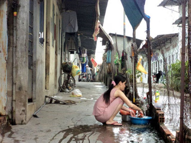 Nhiều gia đình công nhân tại Đà Nẵng đang sống trong các khu phòng trọ chất lượng thấp, chật hẹp