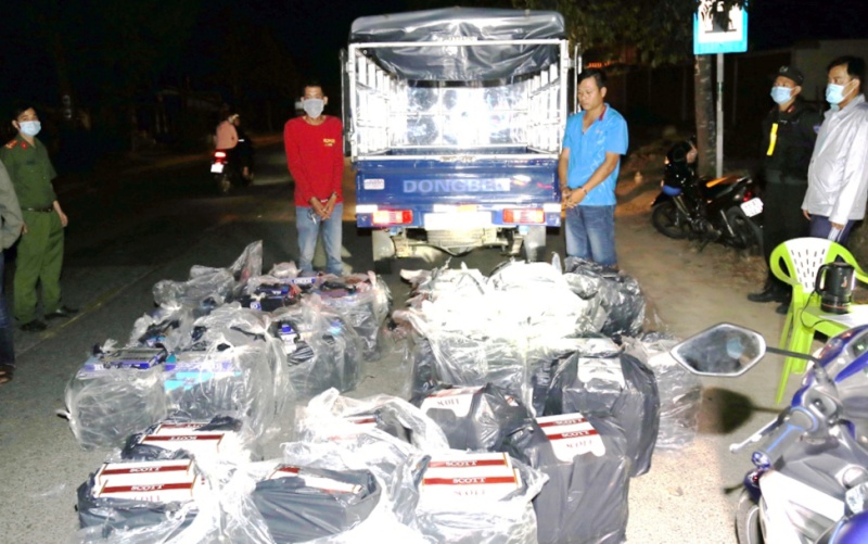 Vận chuyển 10.500 bao thuốc lá điếu nhập lậu, hai đối tượng bị khởi tố
