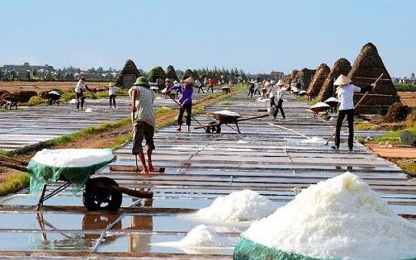 Xuất cấp hơn 630 tấn muối trắng hỗ trợ người dân Hà Tĩnh