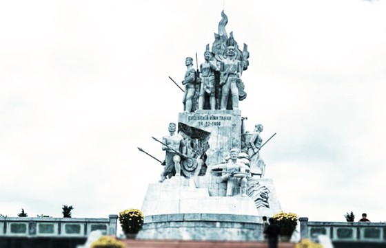 Bình Định: Hoàn thành công trình tượng đài 48 tỷ đồng