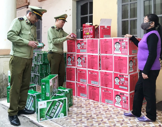 Lạng Sơn: Tạm giữ lô hàng hóa không rõ nguồn gốc