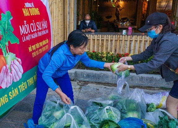 Nhiều nhóm thiện nguyện ở Đà Nẵng đã chung tay “giải cứu” nông sản cho người dân Hải Dương