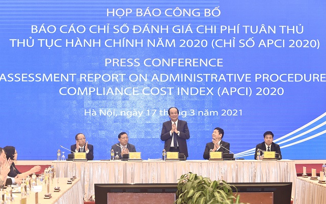 Họp báo công bố Báo cáo Chỉ số đánh giá chi phí tuân thủ thủ tục hành chính năm 2020 diễn ra sáng 17/3 tại Hà Nội.