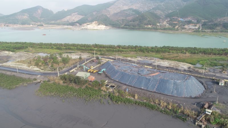 Quảng Ninh: Cảng Làng Khánh 1 hoạt động dưới bản cam kết bảo vệ môi trường của 'bến bãi xuất than tạm'?