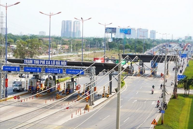 Trạm thu phí BOT xa lộ Hà Nội.