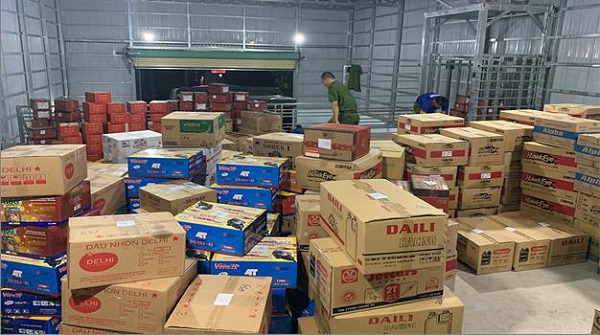 Bắt tạm giam 3 đối tượng trong đường dây “chạy điều động” cán bộ