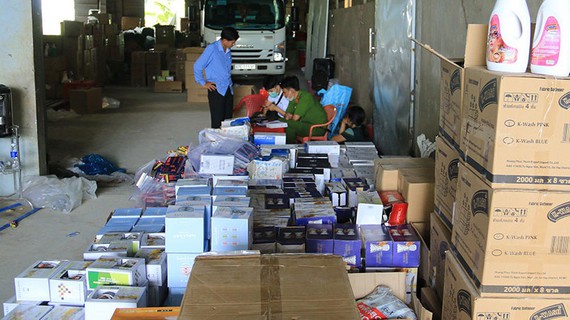 An Giang: Phát hiện kho hàng số lượng lớn không rõ nguồn gốc xuất xứ, hóa đơn chứng từ
