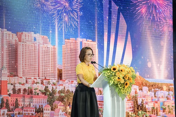 Bà Nguyễn Ngọc Thúy Linh - Phó Tổng Giám đốc thường trực Sun Property (thành viên của Tập đoàn Sun Group) chia sẻ tại sự kiện