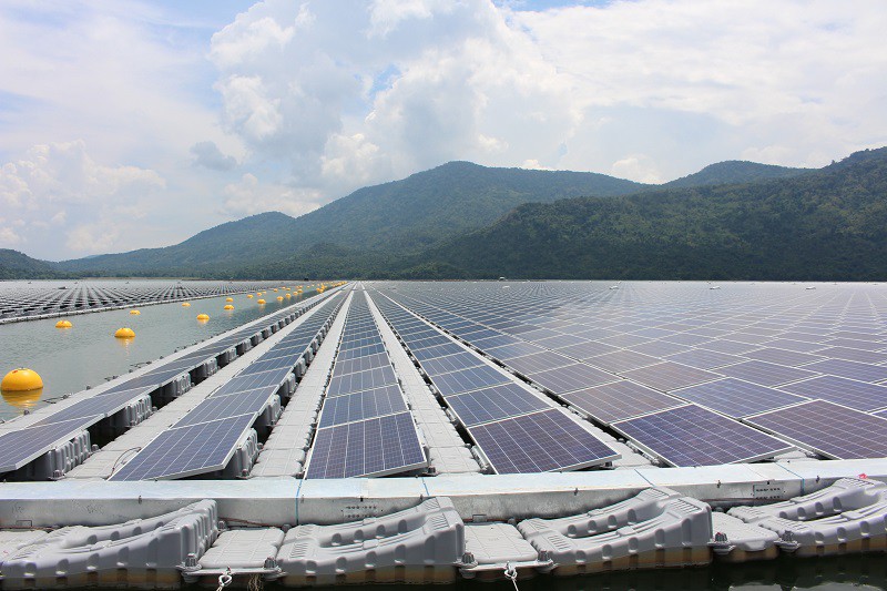 EVN đề nghị bổ sung đánh giá sự phát triển mất cân đối của điện mặt trời do tăng trưởng quá nhanh và nóng so với cơ cấu nguồn điện quốc gia trong các năm 2019 - 2020