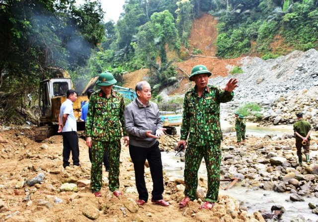 Thừa Thiên Huế: Phát hiện nhiều vật dụng của nạn nhân ở thượng nguồn sông Rào Trăng