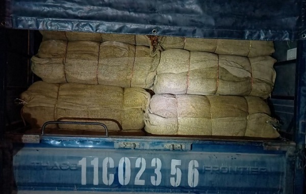 Thu giữ hơn 2 tấn nguyên liệu thuốc lá không rõ nguồn gốc tại Cao Bằng