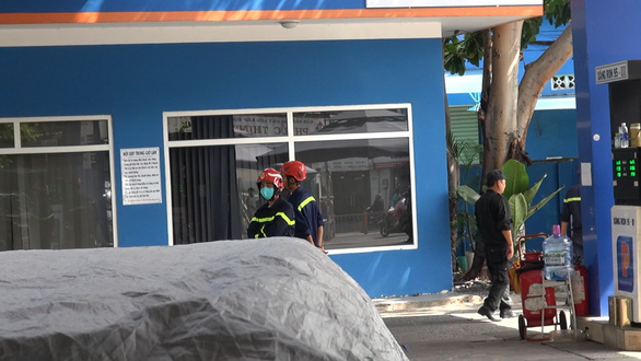 Lực lượng cảnh sát PCCC tại cửa hàng xăng dầu