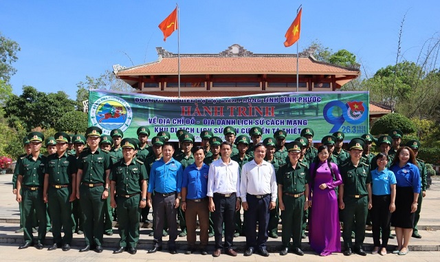 Hàng trăm chiến sĩ, đoàn viên thanh niên thăm Khu di tích quốc gia đặc biệt Bộ Chỉ huy miền Tà Thiết (huyện Lộc Ninh)